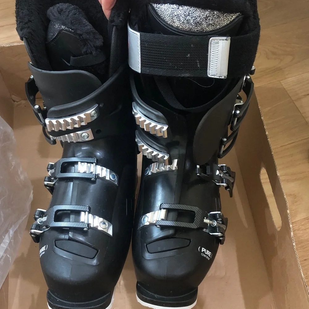 Rossignol Pure Comfort 60 Ski Boots Size 6